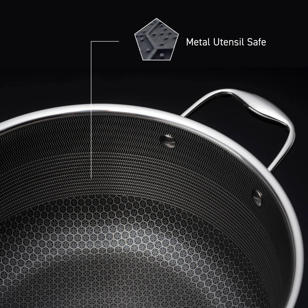 Hybrid Stock Pot with Lid, 12-Qt - Image 5